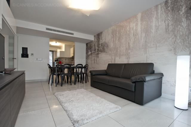 Location appartement Régates Royales de Cannes 2024 J -142 - Hall – living-room - 7 Croisette 7C201